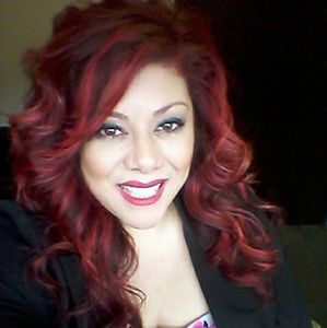 Meet your Posher, Adelita